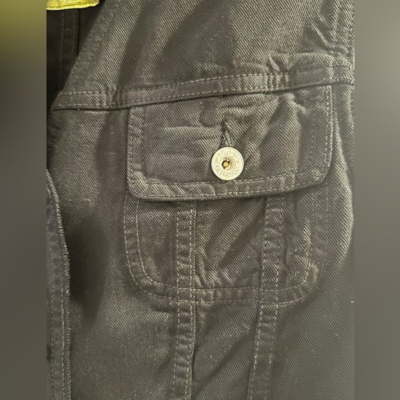 Black Button-Up Vest - Picture 2 of 5